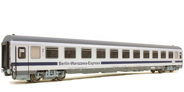 Wagon osobowy 2 kl Berlin-Warszawa-Express Bdimnu (ACME 55042)